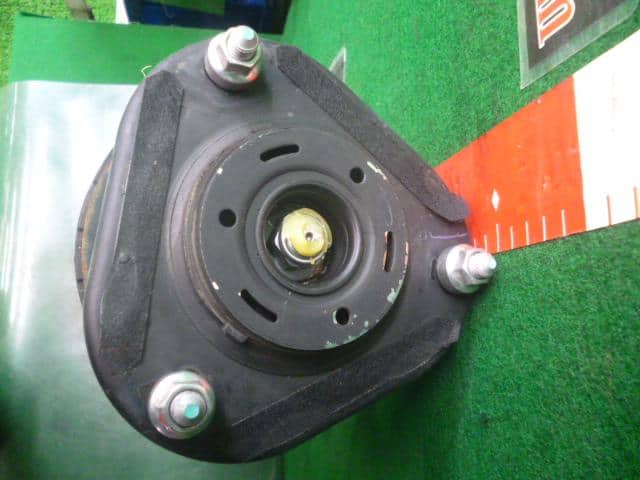 Front Left Strut TOYOTA Auris 2016 DBA-NZE184 — photo 3