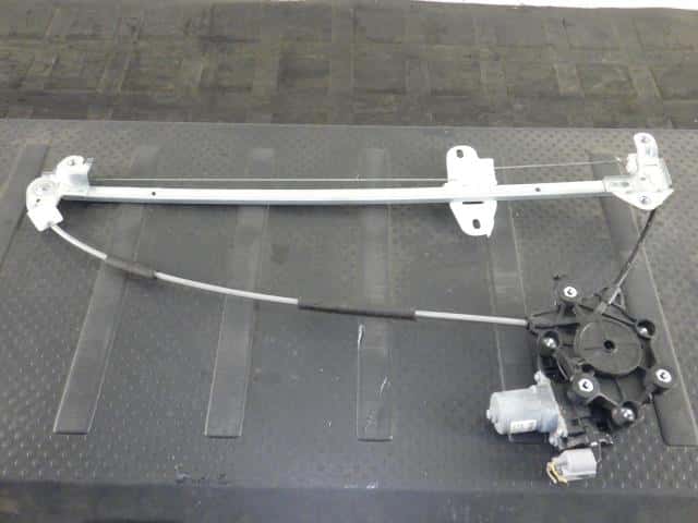 Front Left Door Regulator HONDA N BOX 2020 6BA-JF3 — photo 2