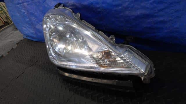 Right Headlight HONDA Fit 2012 DAA-GP4 33101TF0N81 — photo 3
