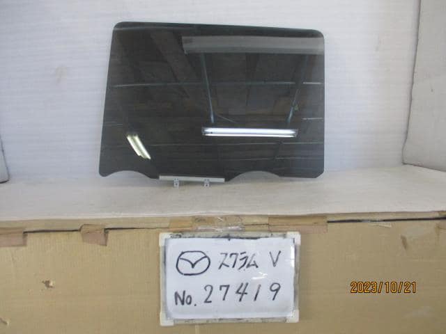 Rear Right Door Windshield MAZDA Scrum 2007 EBD-DG64V 1A1472501 — photo 1