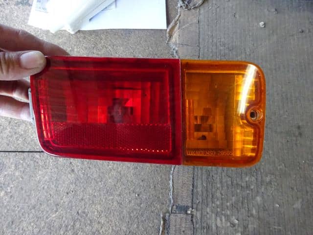 Left Tail Light DAIHATSU Hijet 2005 LE-S200P — photo 1
