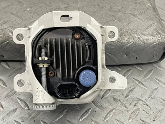 Right Fog Light DAIHATSU Tanto 2016 DBA-LA600S — photo 3