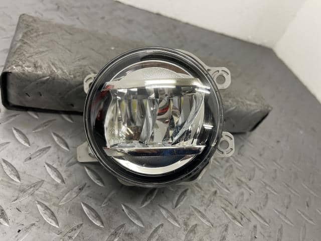 Right Fog Light DAIHATSU Tanto 2016 DBA-LA600S — photo 1