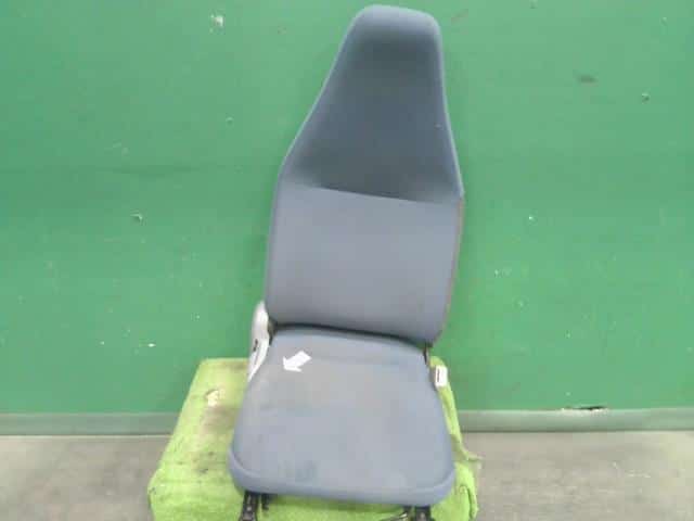Driver's Seat Mitsubishi Fuso 2013 TKG-FBA20 MK569732 — photo 1