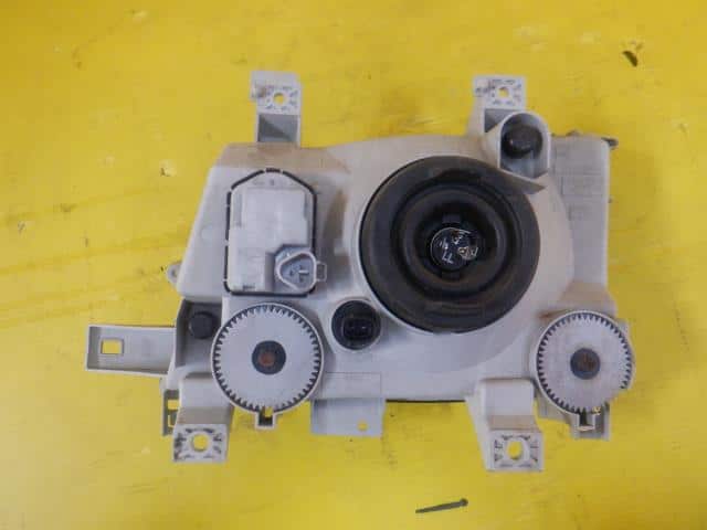 Right Headlight Mitsubishi Fuso 2013 TKG-FEA20 — photo 3