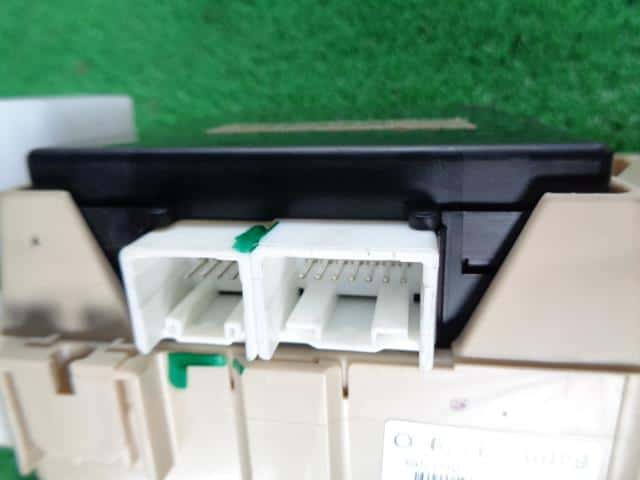 Fuse Box SUZUKI MR Wagon 2008 DBA-MF22S 3671058J00 — photo 5