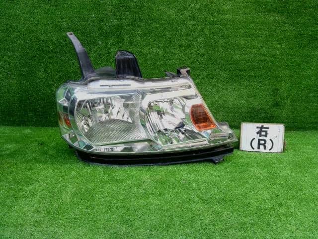 Right Headlight HONDA Step Wagon 2004 CBA-RF3 — photo 1
