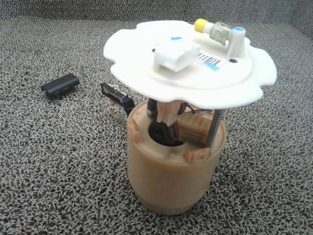 Fuel Pump NISSAN Serena 2014 DAA-HFC26 — photo 2