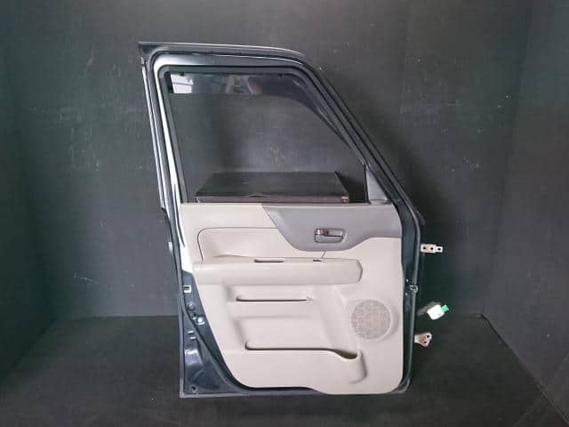 Front Left Door Assembly SUZUKI Spacia 2013 DBA-MK32S 6800281M00 — photo 2