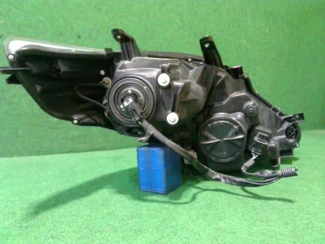 Left Headlight TOYOTA Alphard 2013 DAA-ATH20 — photo 4