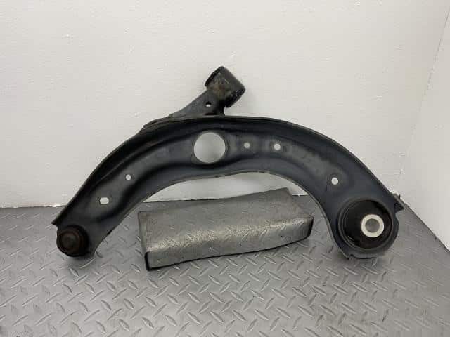 Front Right Lower Control Arm MAZDA Demio 2017 LDA-DJ5FS DA6A34300B — photo 2