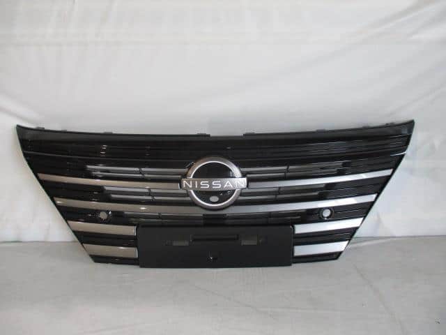 Radiator Grille NISSAN Note 2022 E13 — photo 1