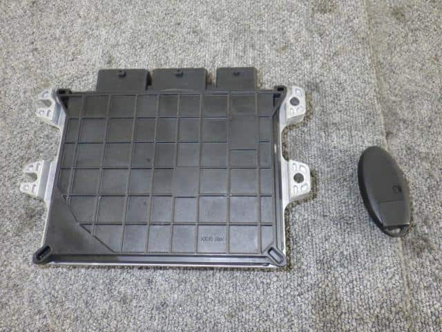 Engine Control Unit NISSAN X-Trail 2017 DBA-T32 — photo 2