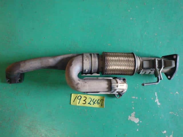 Front Exhaust Pipe HONDA Legend 2009 DBA-KB2 — photo 1