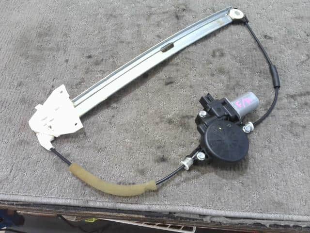 Front Right Door Regulator MAZDA Demio 2008 DBA-DE3FS — photo 1