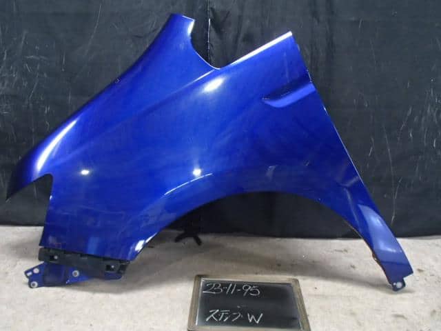 Left Fender Panel HONDA Step Wagon 2010 DBA-RK5 — photo 1