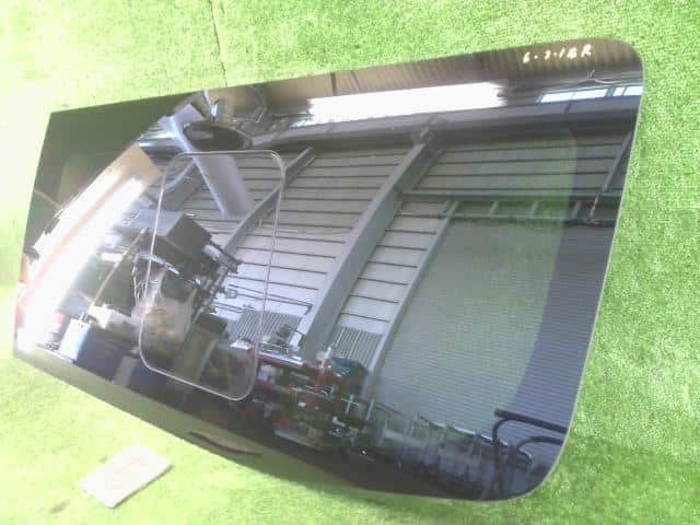 Rear Right Door Windshield NISSAN Nv350 — photo 3