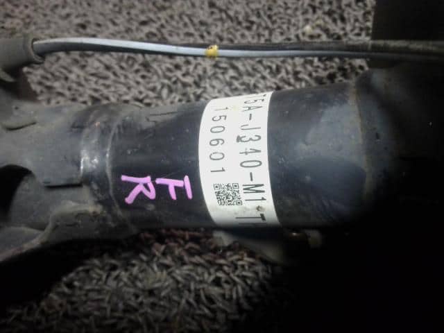 Front Right Strut Assembly HONDA Fit 2015 DAA-GP5 — photo 4