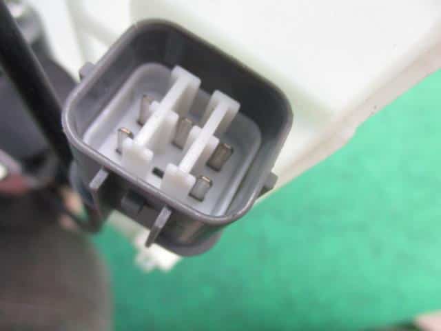 Rear Right Door Lock Actuator HONDA Step Wagon 2007 DBA-RG1 — photo 3