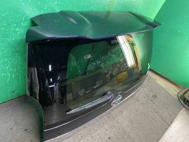Back Door Assembly NISSAN Serena 2018 DAA-GC27 — photo 2
