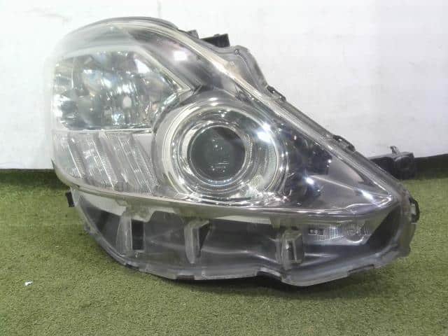 Right Headlight TOYOTA Alphard 2010 DBA-ANH20 — photo 1