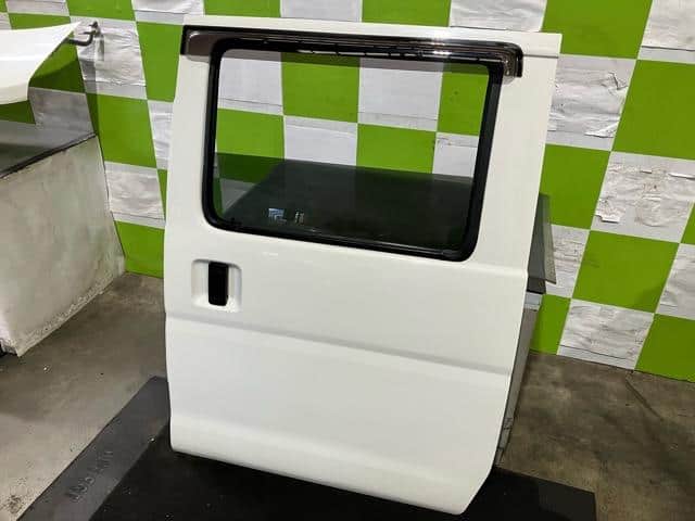 Rear Left Door Assembly DAIHATSU Hijet 2021 3BD-S321V — photo 4