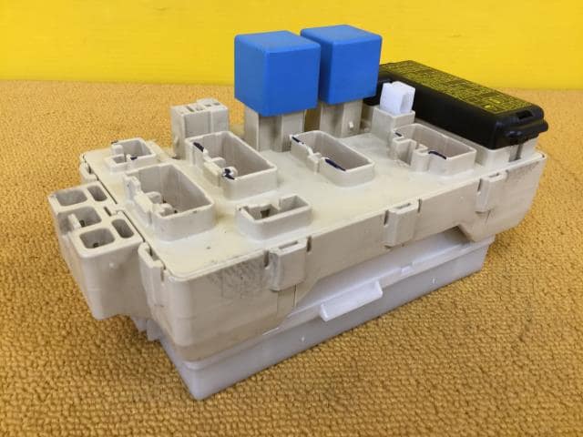 Fuse Box MITSUBISHI Toppo 2012 DBA-H82A — photo 5