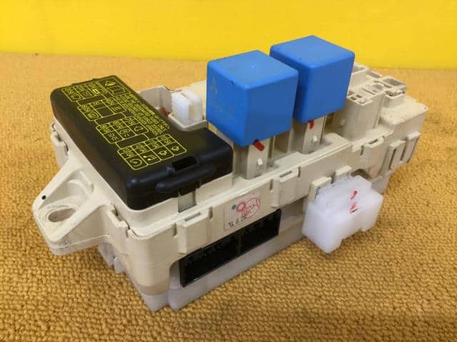Fuse Box MITSUBISHI Toppo 2012 DBA-H82A — photo 4