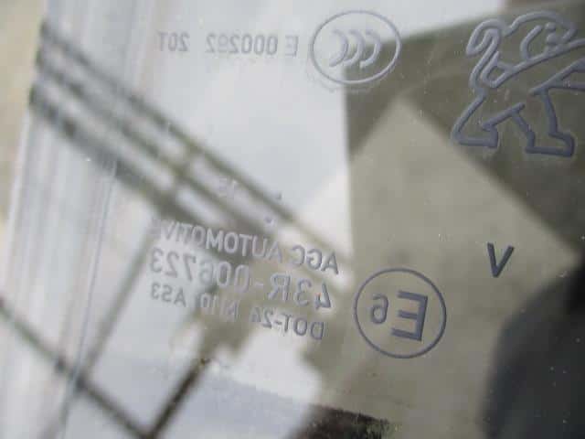 Rear Right Door Windshield PEUGEOT 308 2015 ABA-T9WHN02 — photo 3