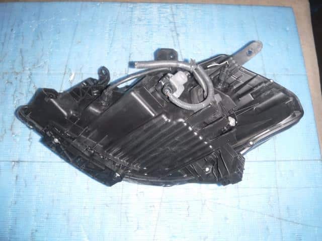 Right Headlight NISSAN Tiida 2010 DBA-NC11 — photo 2