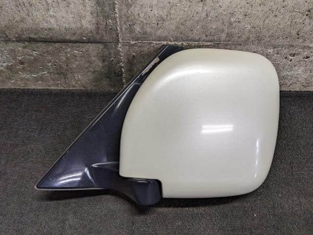 Left Side Mirror MITSUBISHI Pajero 2004 LA-V73W 7632A — photo 1