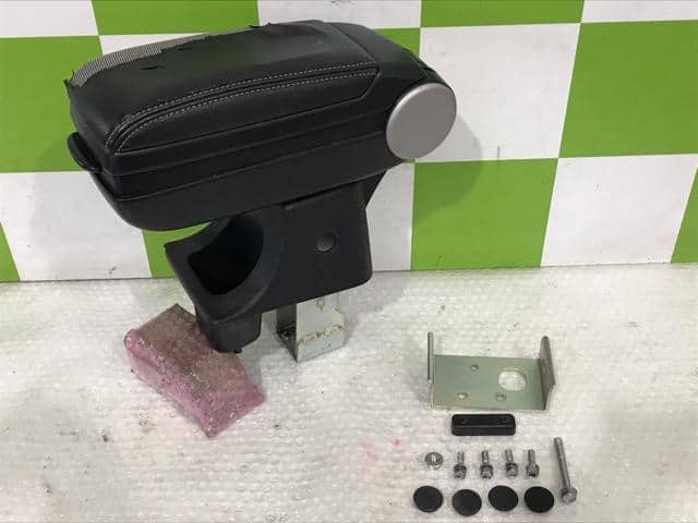 Armrest HONDA Fit 2009 DBA-GE6 — photo 1