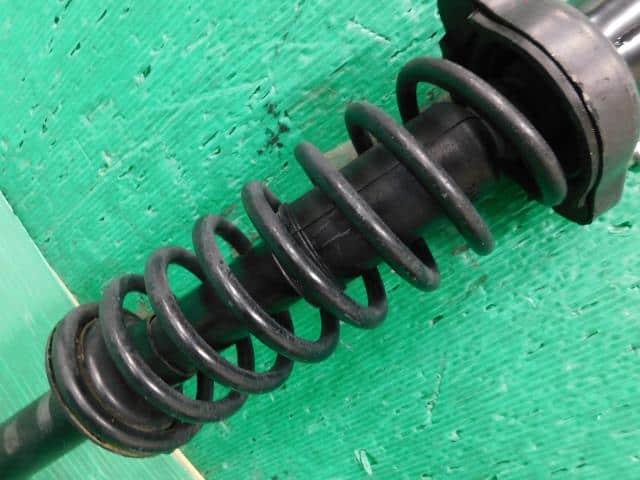 Rear Left Strut MITSUBISHI Galant Fortis 2010 DBA-CY3A — photo 3