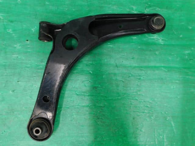 Front Left Lower Control Arm MITSUBISHI Galant Fortis 2010 DBA-CY3A — photo 2