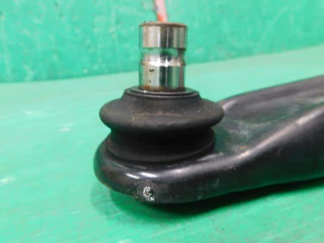 Front Left Lower Control Arm MITSUBISHI Galant Fortis 2010 DBA-CY3A — photo 3