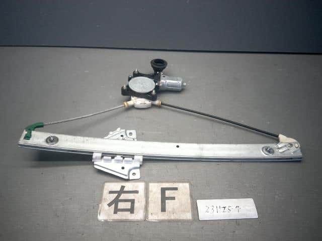 Front Right Door Regulator SUZUKI MR Wagon 2008 DBA-MF22S 8340181J00 — photo 1