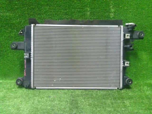 Radiator DAIHATSU Hijet 2013 EBD-S201P — photo 1