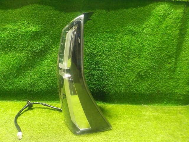 Right Tail Light DAIHATSU Tanto 2019 5BA-LA660S — photo 4