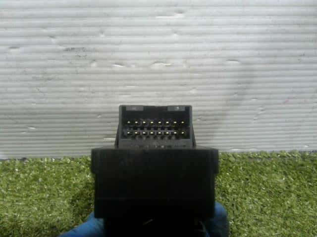 Power Window Switch SUZUKI Wagon R 2004 CBA-MH21S 3799058J01 — photo 4