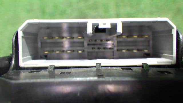 Power Window Switch HONDA Fit 2009 DBA-GE6 — photo 3