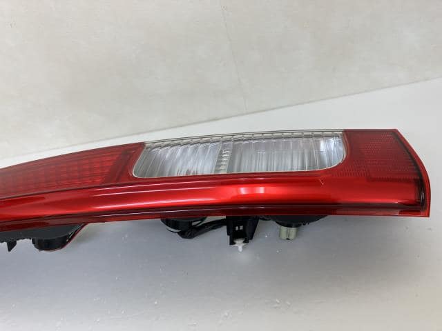 Left Tail Light DAIHATSU Move 2007 DBA-L175S — photo 6
