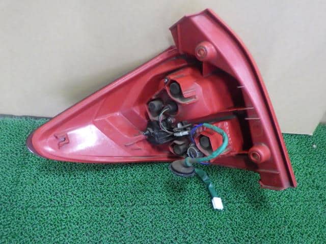 Right Tail Light SUBARU Trezia 2010 DBA-NCP120 — photo 4