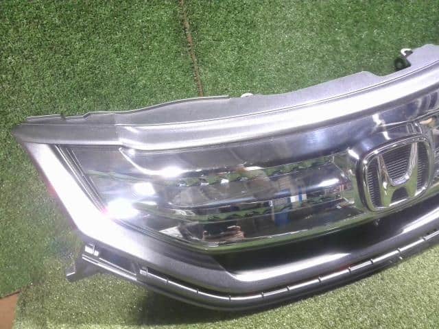 Radiator Grille HONDA Freed 2011 DAA-GP3 — photo 4