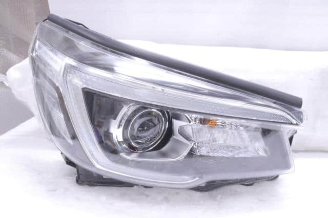 Right Headlight SUBARU Forester 2018 5BA-SK9 84919SJ161 — photo 1