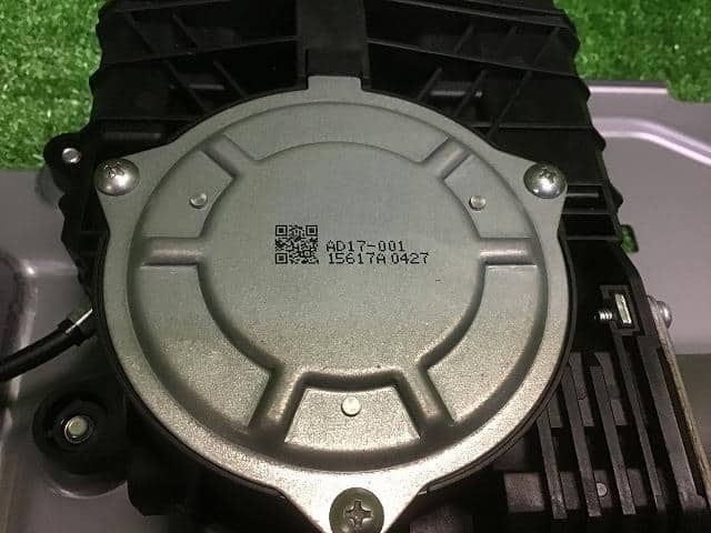 Left Power Slide Door Motor HONDA Odyssey 2015 DBA-RC1 — photo 4