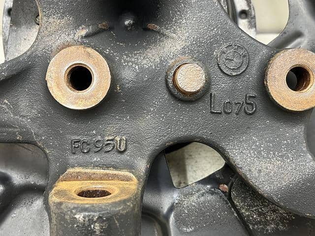 Front Left Knuckle Hub Assembly BMW 3 Series 1996 E-CG19 — photo 8