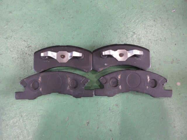 Front Brake Pads DAIHATSU Tanto 2005 CBA-L350S — photo 2