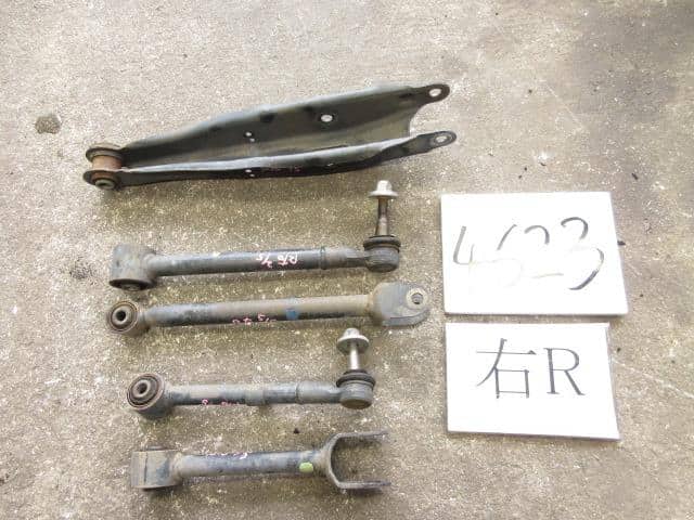 Rear Right Lower Control Arm TOYOTA Crown 2008 DBA-GRS200 4873030130 — photo 1