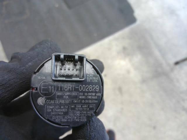 Switch HONDA 2015 DBA-JW5 — photo 4