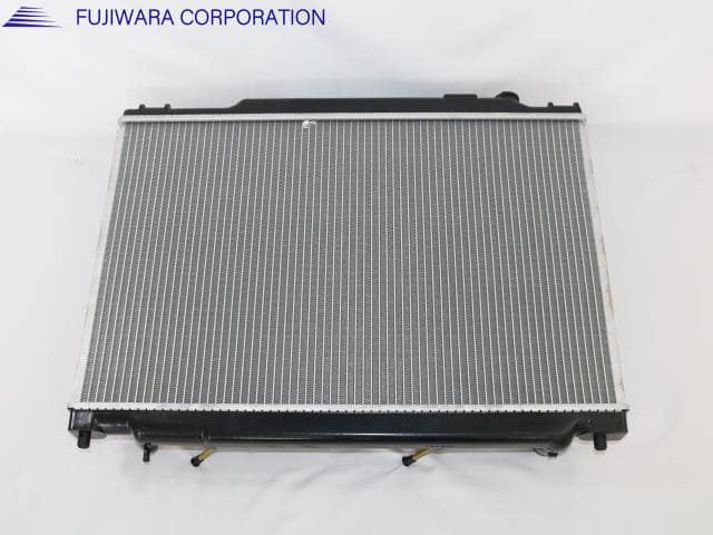 Radiator TOYOTA Comfort TA-YXS11 — photo 2